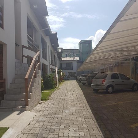 Solar Norte No Centro Dos Ingleses A 50 Metros Da Praia Флорианополис Экстерьер фото