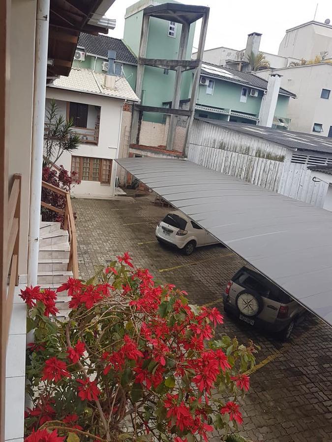 Solar Norte No Centro Dos Ingleses A 50 Metros Da Praia Флорианополис Экстерьер фото