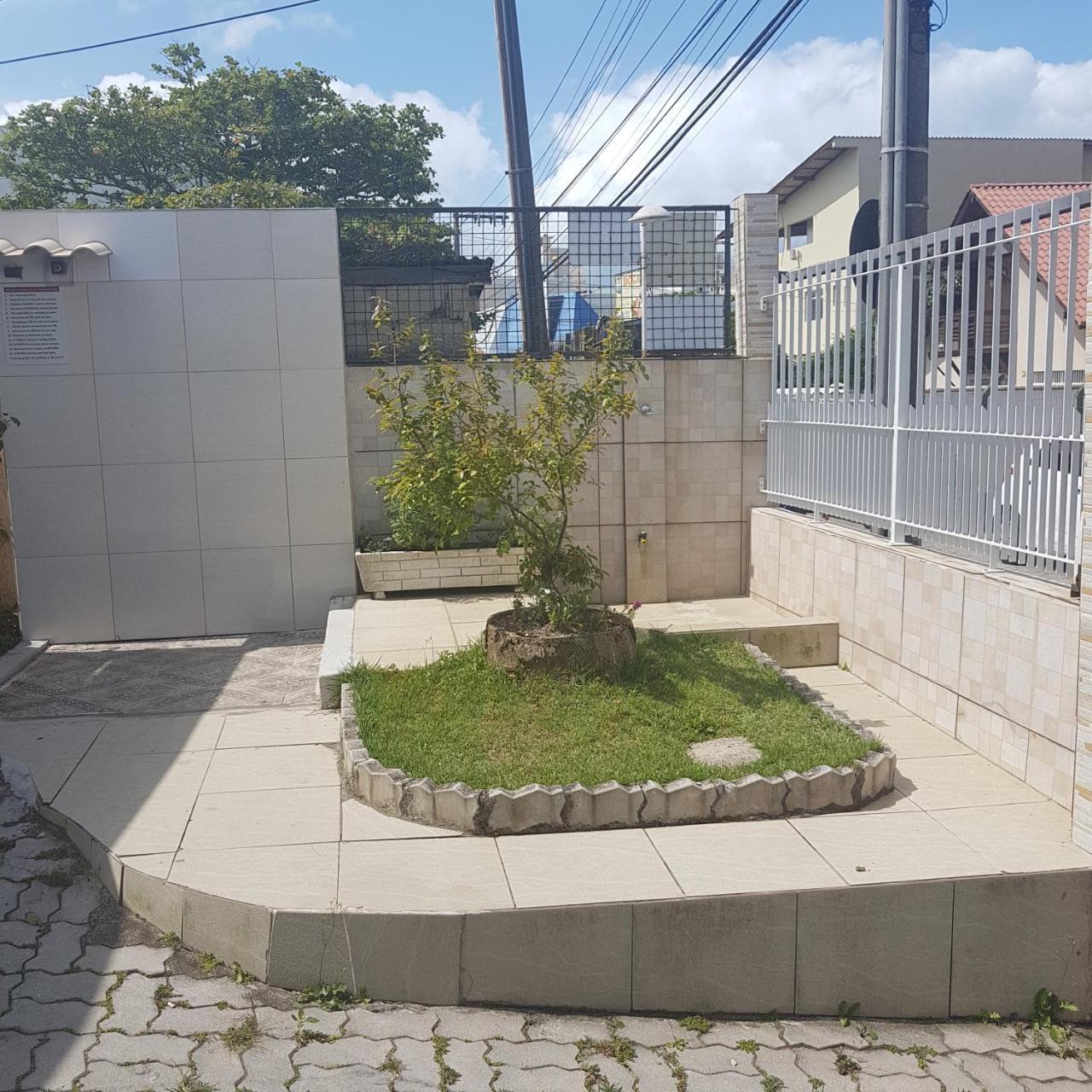 Solar Norte No Centro Dos Ingleses A 50 Metros Da Praia Флорианополис Экстерьер фото